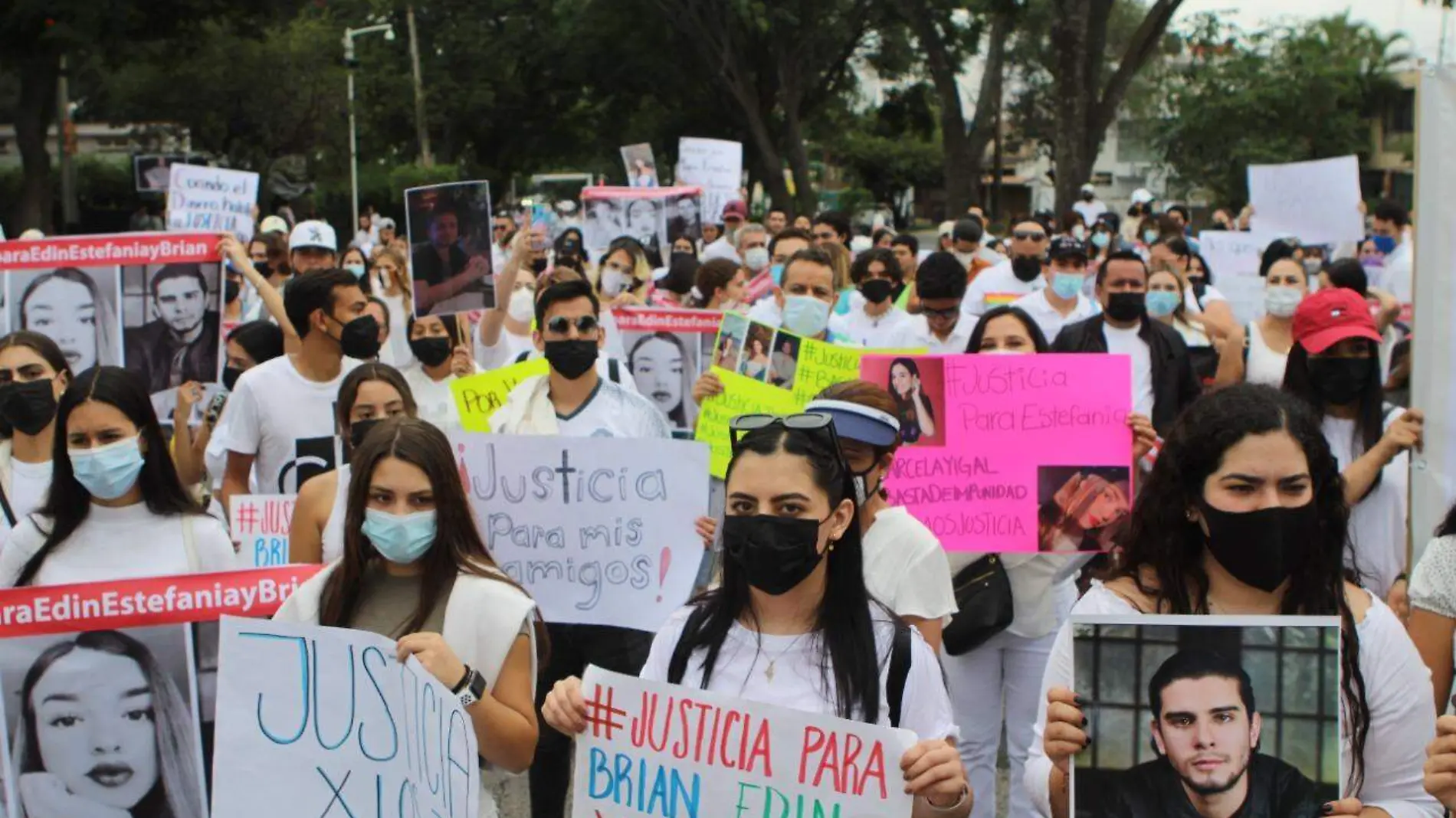 Manifestación en Casa Jalisco